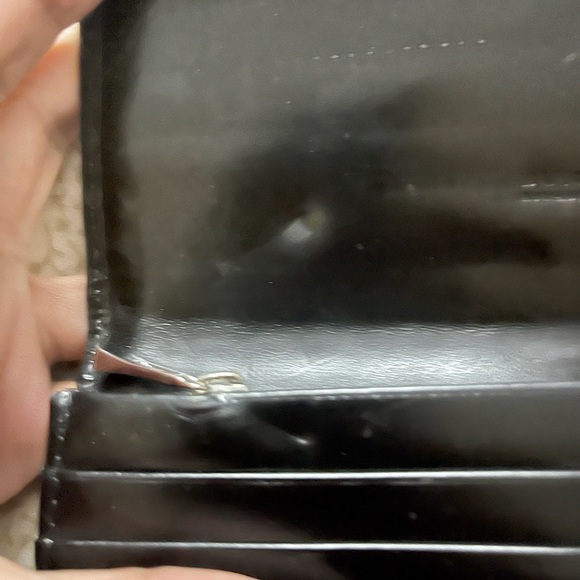 Burberry patent leather wallet - Picture 6 of 9